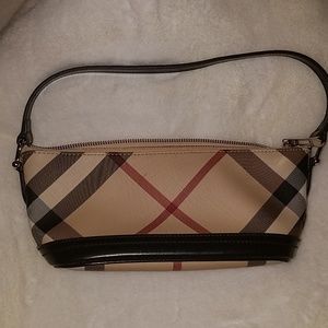 Burberry bag in Pristine Condition!!!
